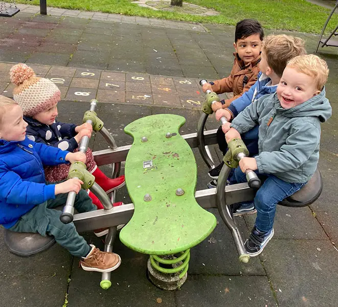 sarah-gastouder-seghwaert-zoetermeer-buiten-spelen